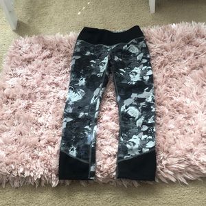 North Face cropped leggings